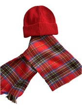 Goodfellow Scarf And Wooly. One Size Fits All Great For Winter.