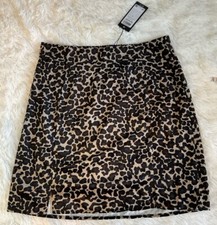 Vero Moda Womans Leopard Print Short (Mini) S...