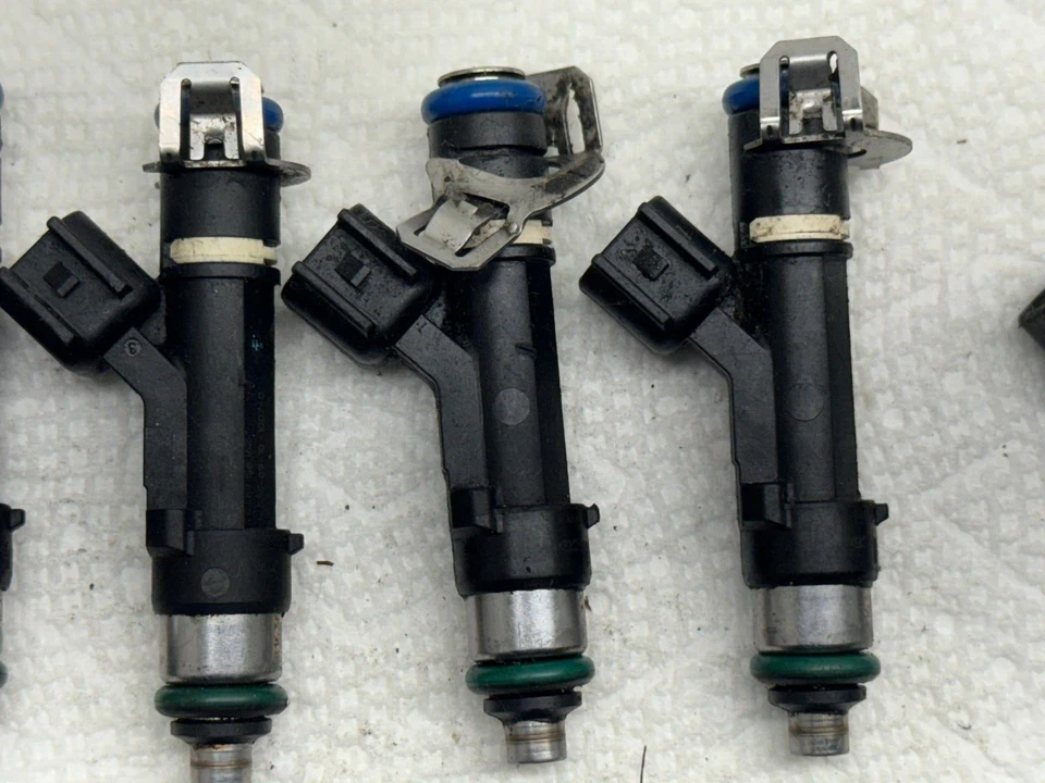 Inyectores de combustible originales Bosch 5 piezas para Ford Lincoln Mercury Escape Fusion 2.5 Foto 2 de 4