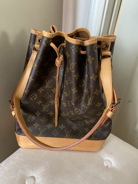 louis vuitton drawstring handbag