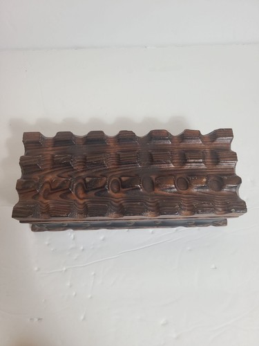 Scatola gioielli in legno vintage stile medievale aspetto antico coperchio intagliato fatto a mano - Foto 3 di 14