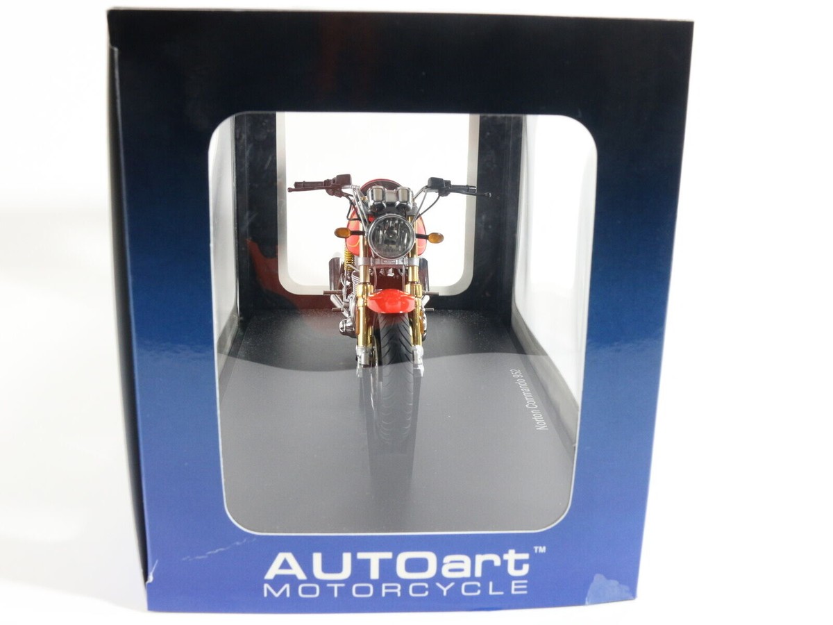 2005 Norton Commando 952 Red Autoart 1:12 Model Motorcycle 2005 Norton Commando 952 Red Autoart 1:12 Model Motorcycle