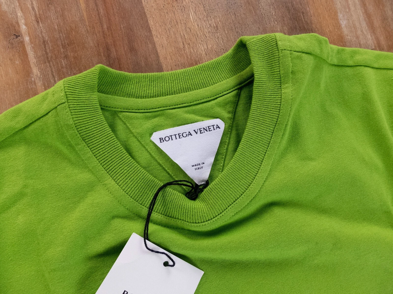 T shirt BOTTEGA VENETA Sunrise cotone verde tinta unita taglia media autentica nuova con etichetta
