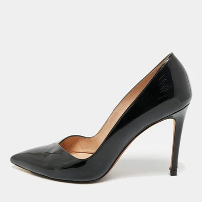Escarpins à bout pointu en cuir verni noir Stuart Weitzman taille 38 - Photo 1/4