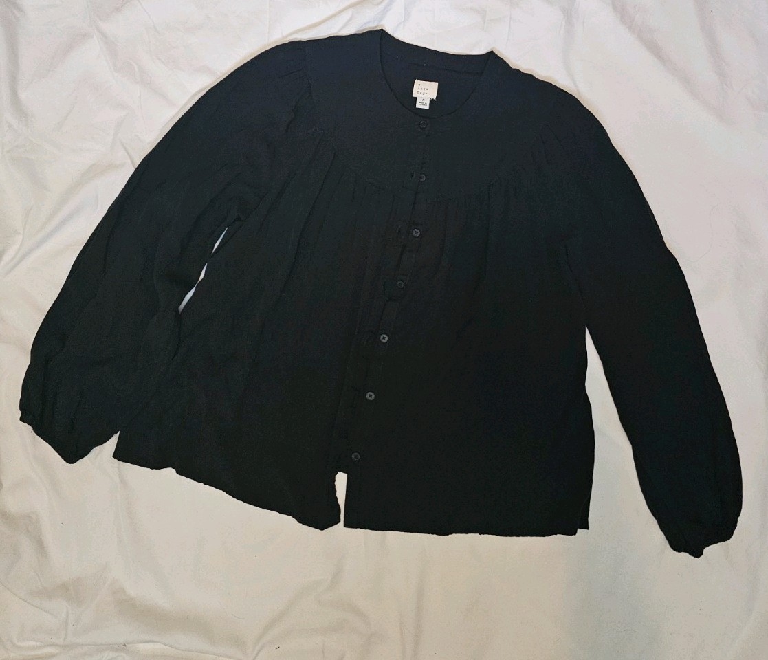 A New Day Womans Size M Black Long Sleeve Peasant Blouse Top Button Front