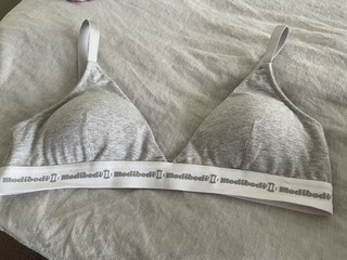 BNWOT Modibodi grey sz 16 18 triangle bra