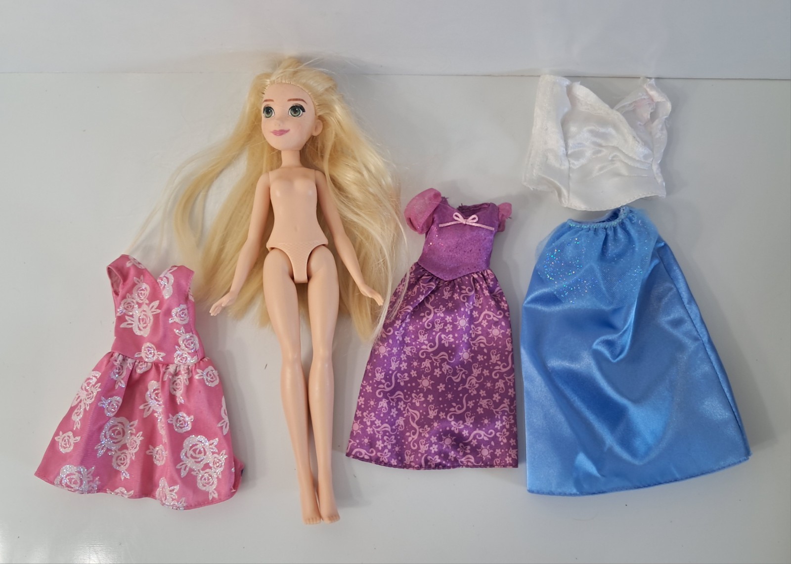 Disney Princess Tangled Rapunzel Doll 2017 Hasbro 3 Outfits 