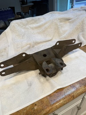 MOPAR 1970-72 E-BODY, 1971-72 B-BODY, TRANSMISSION CROSSMEMBER & MOUNT PACKAGE