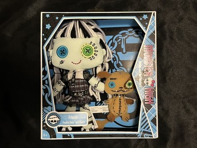 MONSTER HIGH * Friends * Frankie Stein Rag Doll / Watzit Plush Stuffy Dog NIB