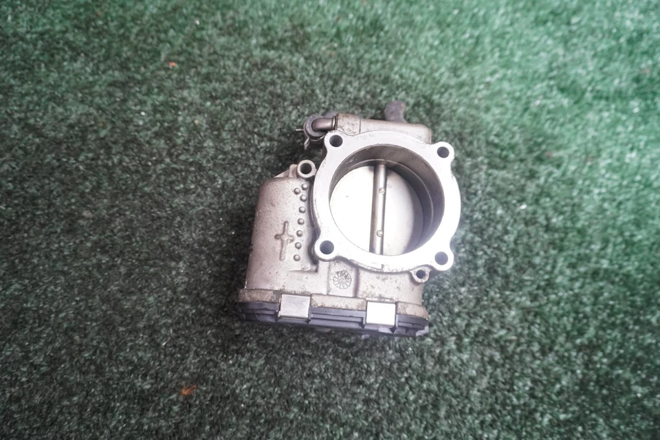 KIA Sportage 2016 2017 2018 motor 2,4 L carrocería del acelerador fabricante de equipos originales 75 k millas 351002G600 Foto 2 de 4