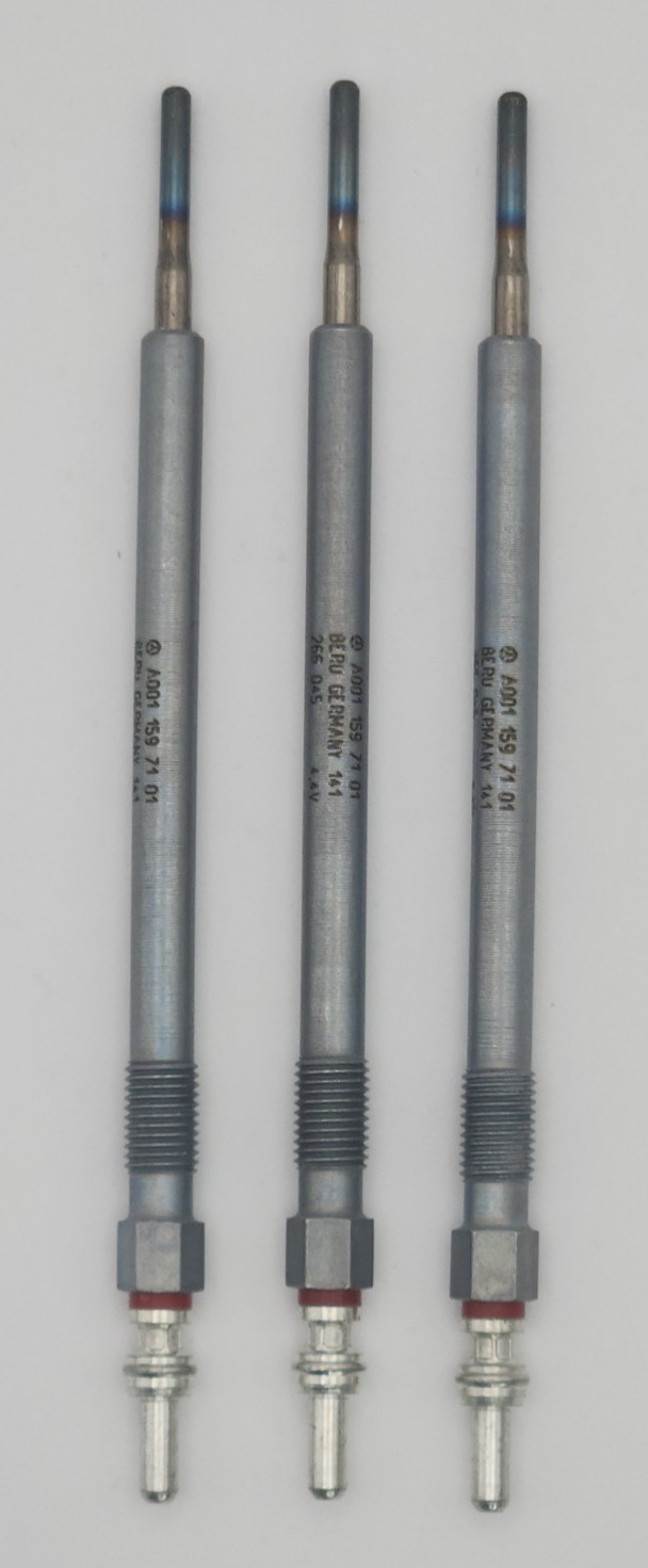 3X Genuine Beru GE105 Glow Plugs A0011597101 - VINTAGE GERMAN NOS - 3pc Kit