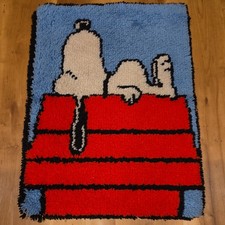 Vintage Snoopy Latch Hook Rug Peanuts Snoopy On Doghouse