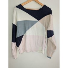 Rue and Willow Women's Sweater Size M Colorblock Geometric Triangle Soft Knit