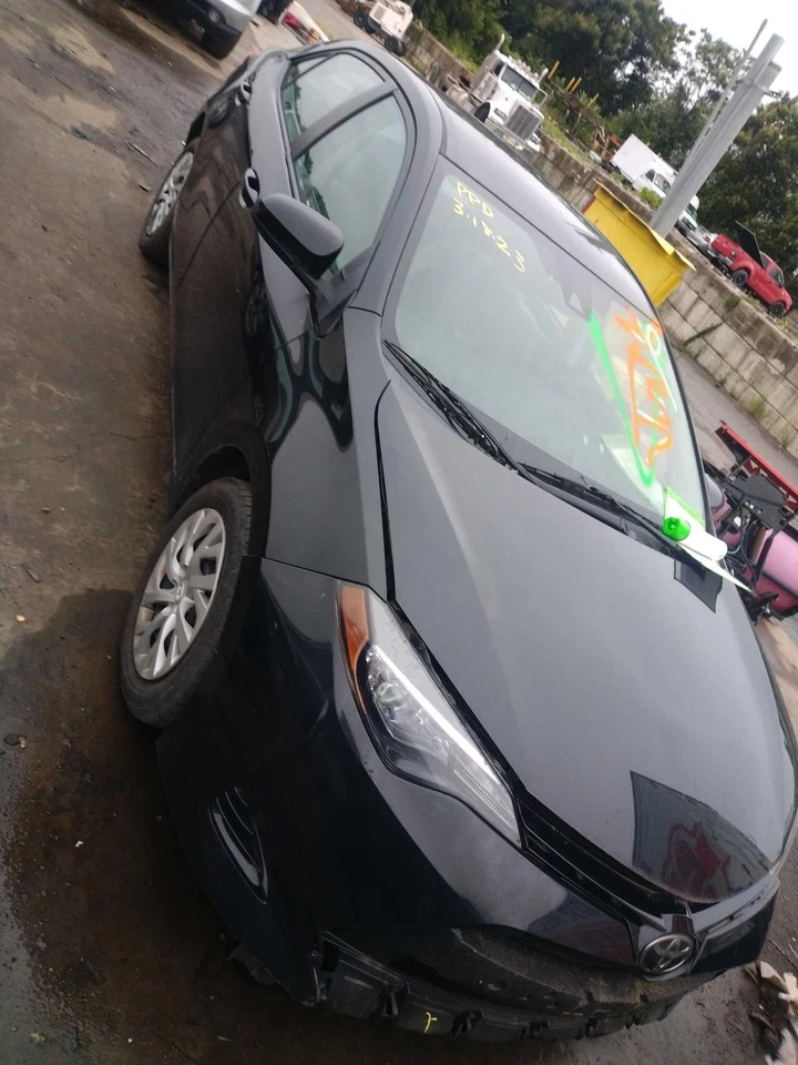 Capó usado se adapta a: Toyota Corolla 2017 grado A Foto 4 de 4