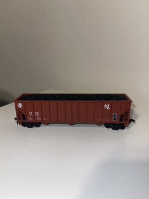 HO Con-Cor 12 Panel 100 Ton Coal Hopper Santa Fe