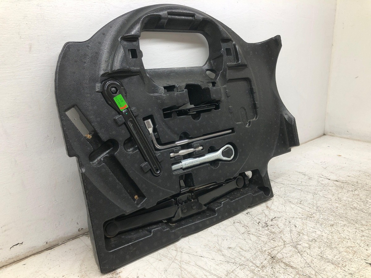 2016-2018 MERCEDES GLE350 W166 SPARE TIRE JACK W/ TOOL KIT  