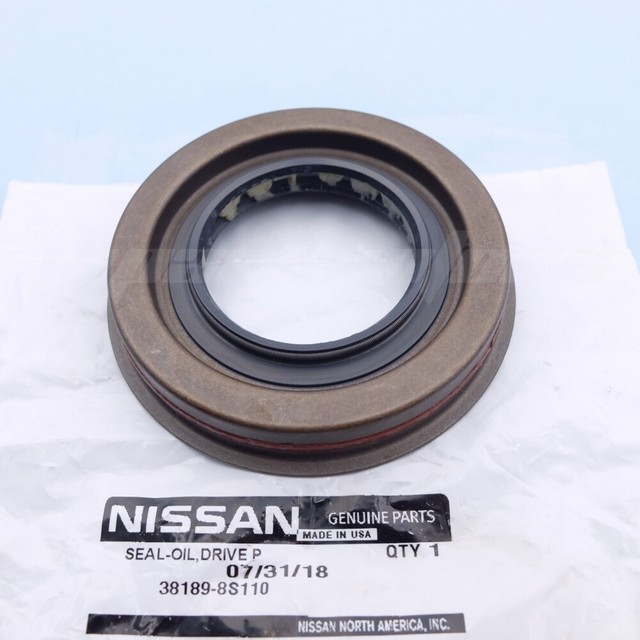 Front Pinion Seal For 0415 Nissan Armada Pathfinder Titan 5.6L V8 4WD