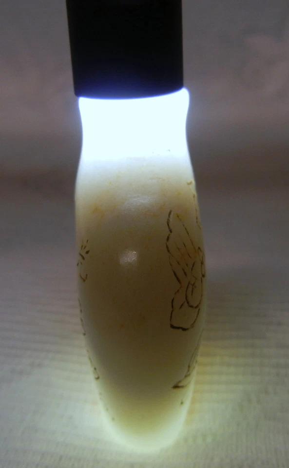 Botella de tabaco de jadeíta tallada china del siglo XIX de colección poema de mano tapa negra 2,5" Foto 3 de 4