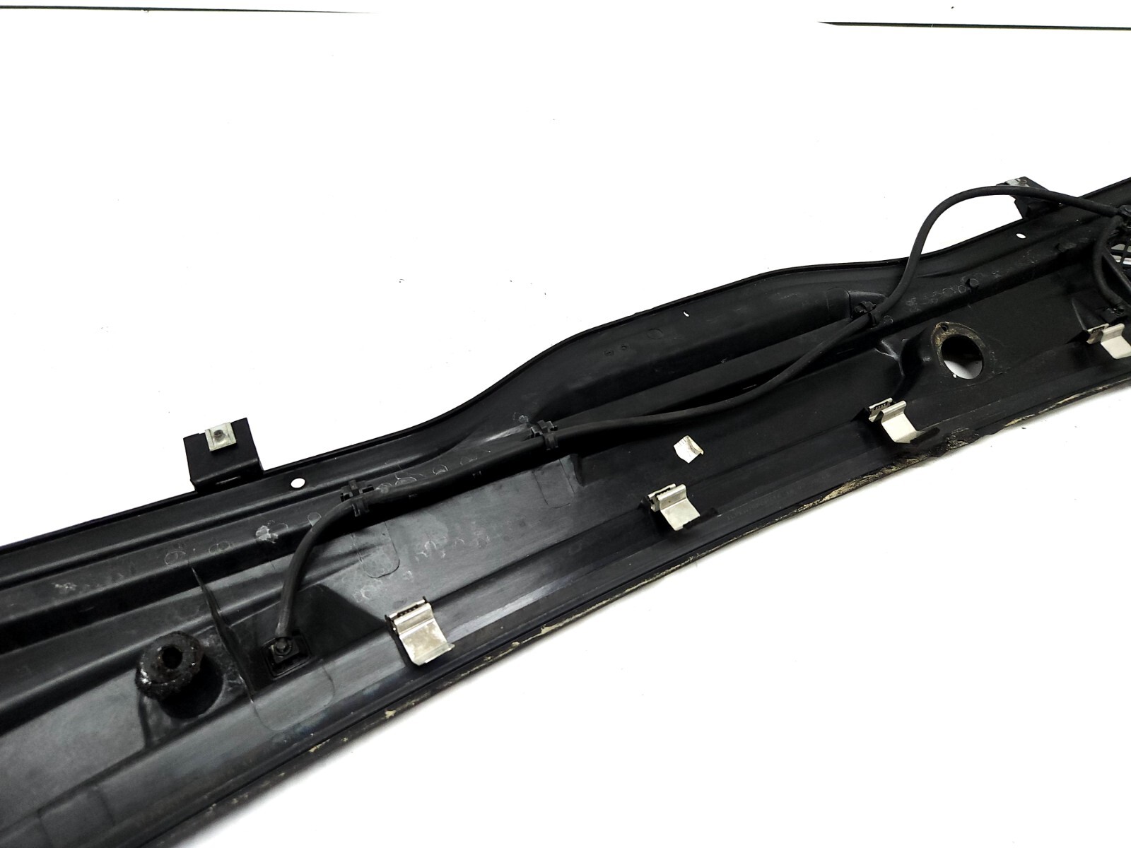 ⭐ 08-17 Maserati Gran Turismo Front Windshield Wiper Cowl Cover Vent Panel Oem