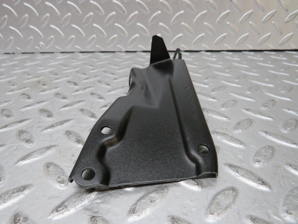 Soporte colector de admisión de aire Mercedes-Benz S124 300TE camioneta 6041410740 Foto 3 de 4