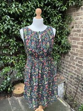 Green and pink floral midi dress with elastic waist #floral #mididress