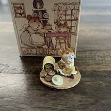 Wee Forest Folk - M-209 Caught in the Act (RETIRED in 2004)