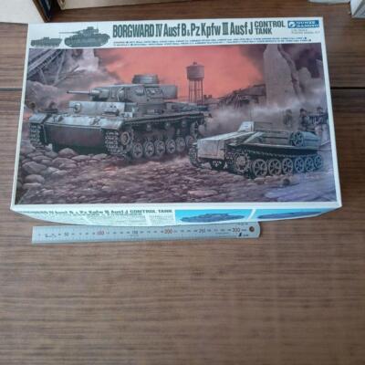 GUNZE SANGYO BORGWARD IV Ausf B & PzKpfw III Ausf J Control Tank 1/35 scale