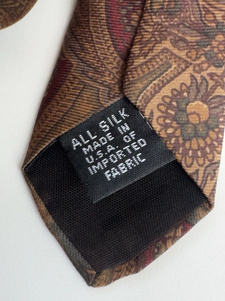 Corbata de seda vintage Cavalier marrón cachemira EE. UU. Foto 4 de 4