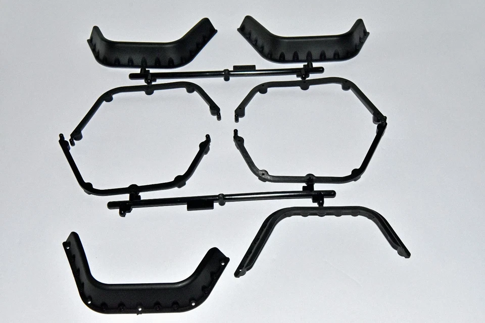 Axial SCX10 II Trail Honcho 4WD Rock Crawler Brushed RTR With Extras - Image 4 of 4