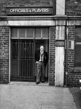 Huddersfield Town manager Bill Shankly at club's ground for a trai- Old Photo