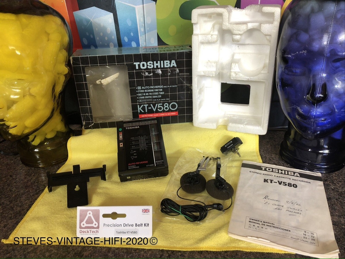 TOSHIBA KT-V580 AM/FM STEREO RADIO CASSETTE RECORDER N/MINT BOXED