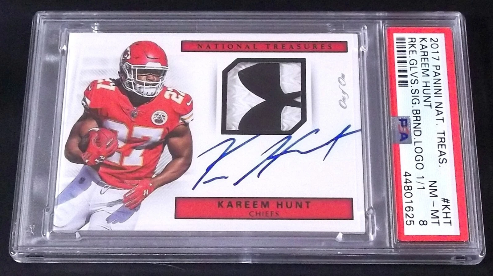 Kareem Hunt Panini National Treasures Rookie Gloves Signatures #KHT Brand Logo 1/1