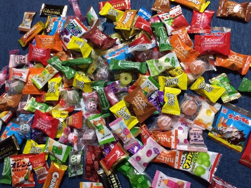 30pc Japanese Christmas Candy Gift Set - 30 flavors Japan Sweets - LIMITED - Picture 2 of 3