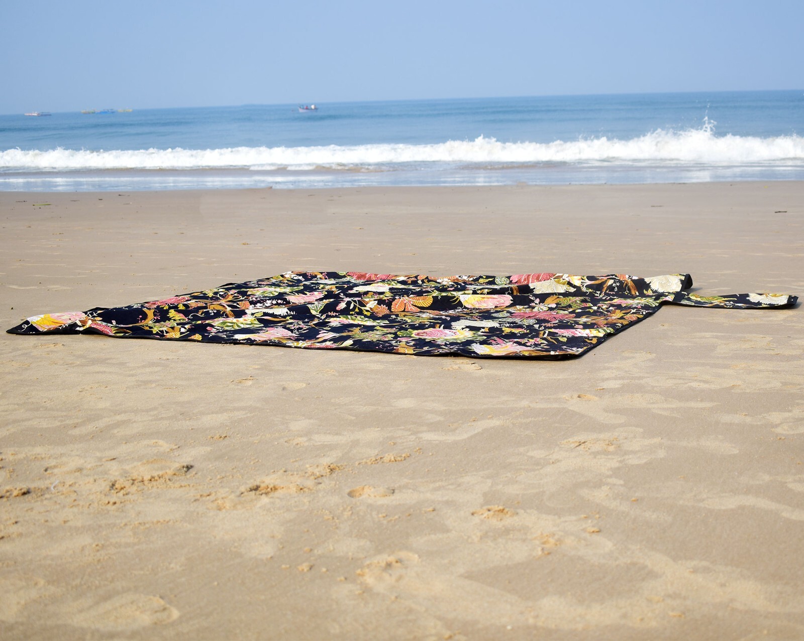 Big Floral Printed 3 Layers Outdoor Waterproof and sand proof beach Blanket. eBay