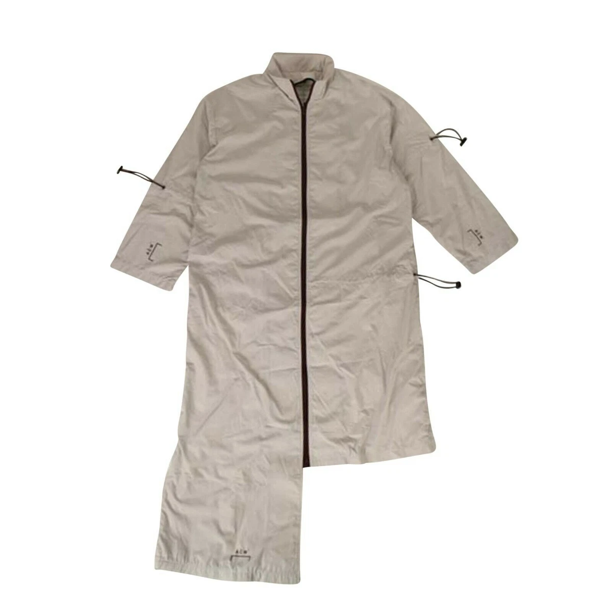 A cold sale wall asymmetric jacket
