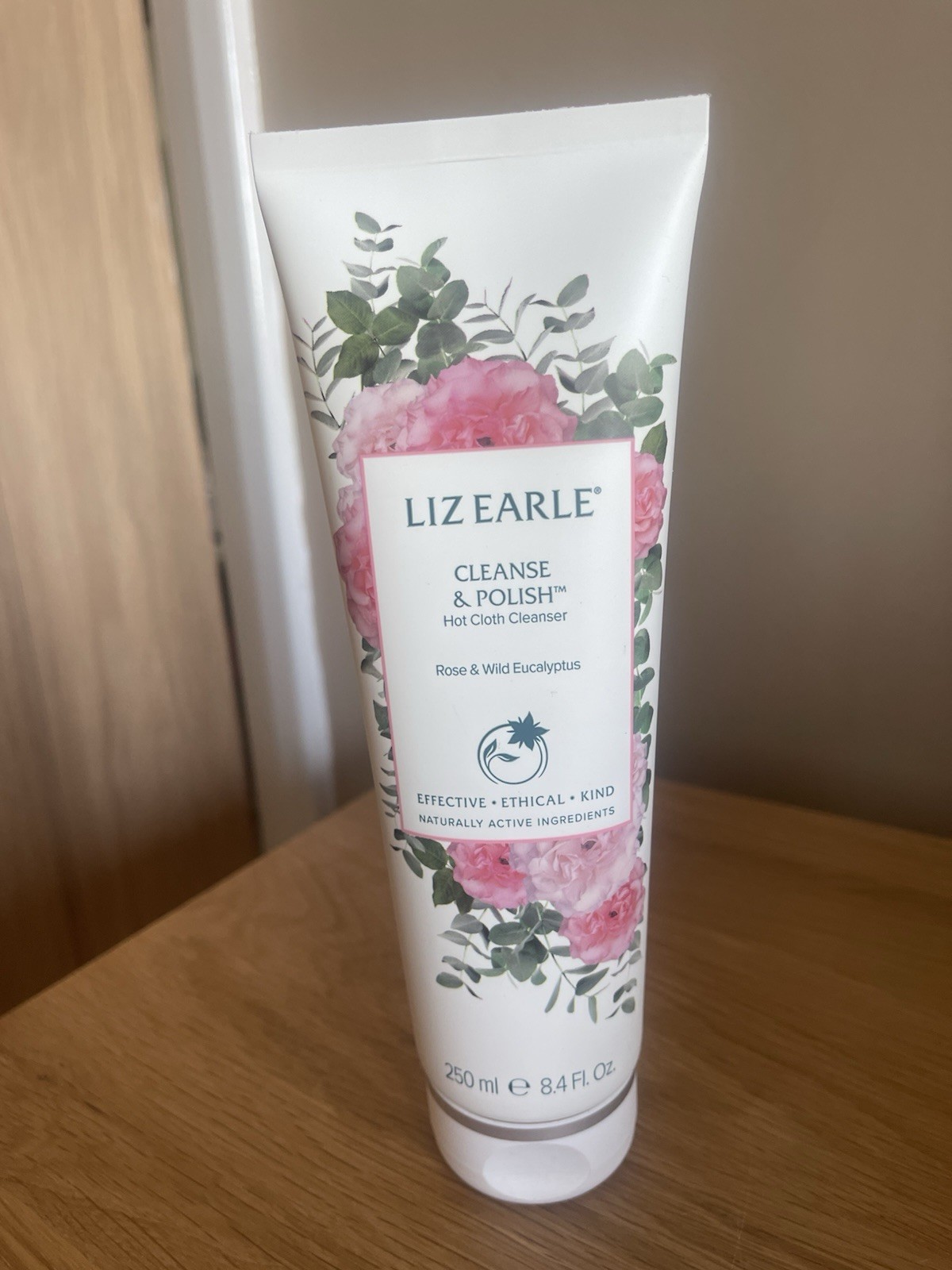 LIZ EARLE  Cleanse & Polish 'Rose & Wild Eucalyptus'  SUPERSIZE  250ml New