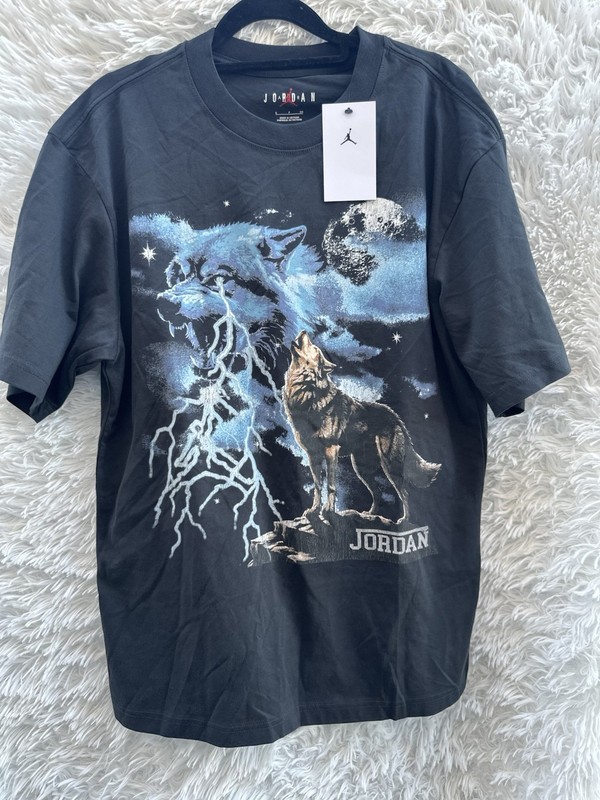 New Jordan Black short sleeve shirt Size Small