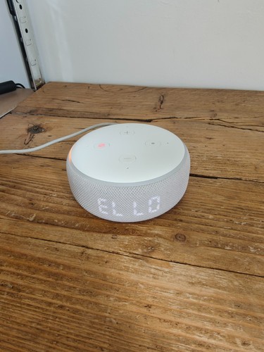 Amazon Echo Dot (3. Generation) Smart Lautsprecher mit Uhr und Alexa