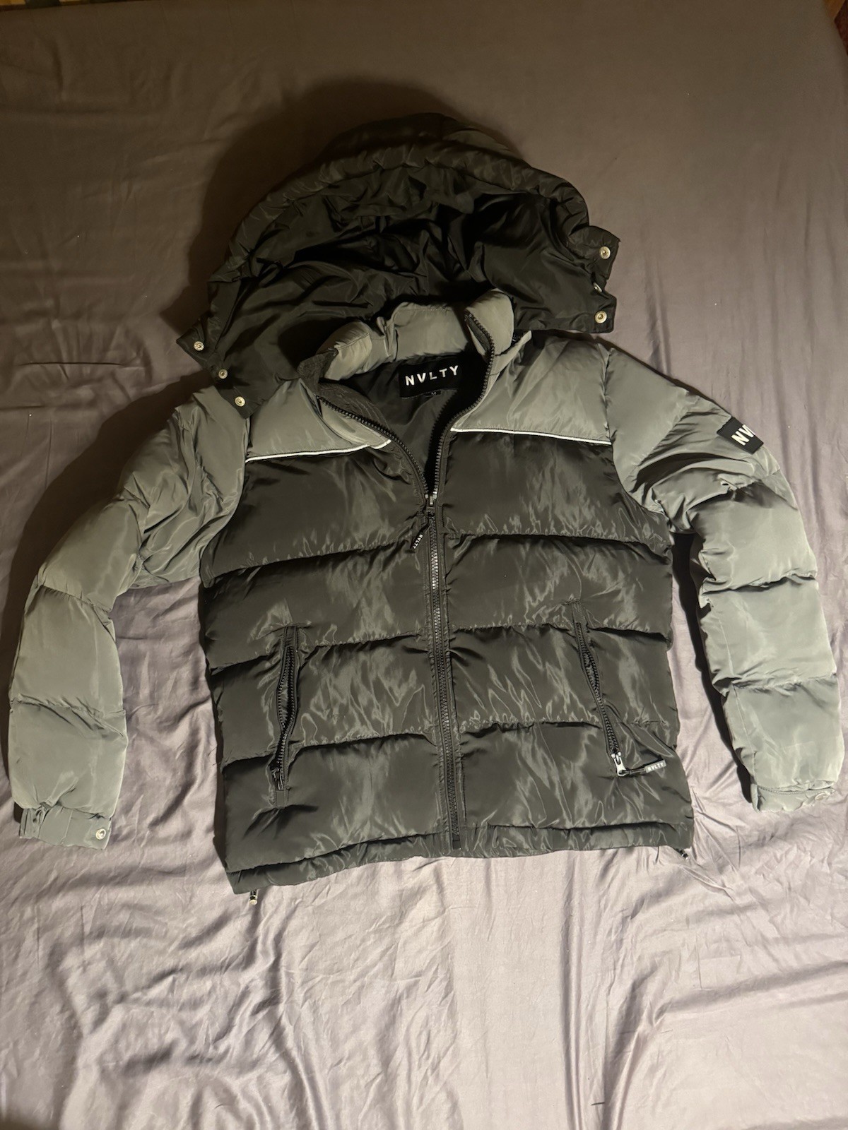 NVLTY Black Grey Puffer Jacket Medium Men’s Brand New Never Worn