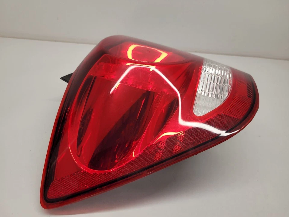 Luz trasera para conductor Dodge Journey LH 11-20 lámparas LED cuarto montado en panel  Foto 3 de 4