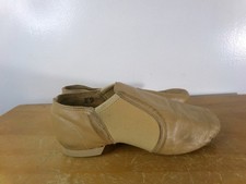 Dance Pre-Owned Jazz Shoes Revolution Adult 6.5 Pull On Leather Split Sole