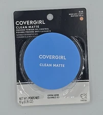 COVERGIRL Clean Matte Pressed Powder, Oil Control Powder, 535 Medium Light