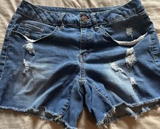 Women  s SO Distressed Denim Shorts Size 9