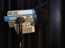 ARRI L7-C LED Light- Silver/Blue, Stand Mount,