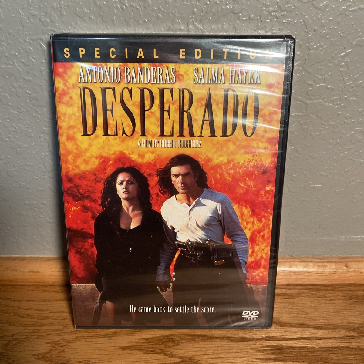 【中古】 DESPERADO：THE WORLD’S GREATEST ALBUMS(DVD) 中古】 DESPERADO：THE WORLD'S GREATEST ALBUMS(DVD) Amazon.co