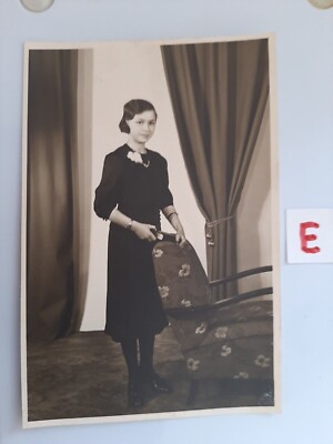 Photo Postcard A Young Woman And Old Furniture, Armchair Photo Art 13.5x8cm.