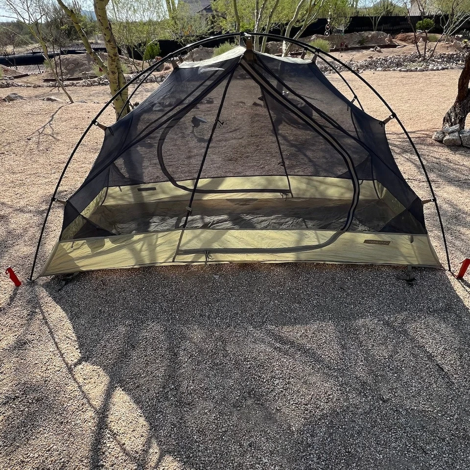 LiteFighter Tent US Army Issued Coyote Tan Combat One Person-1 Grade #2 - Image 3 of 4