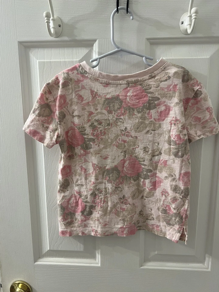 Camiseta Gap × LoveShackFancy Niños Floral Rosa Algodón Bolsillo Pequeña 6/7 Foto 4 de 4