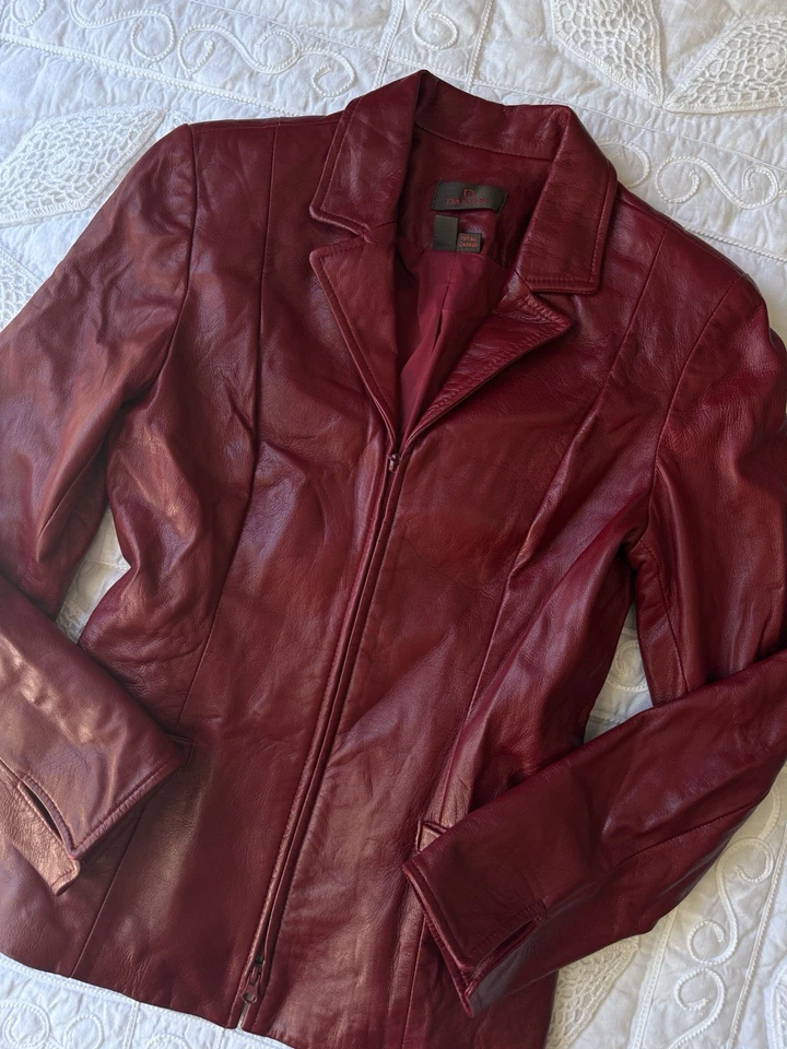 Chaqueta Danier Mujer XS Borgoña Cuero Genuino Doble Cremallera Hecha en Canadá Foto 2 de 4
