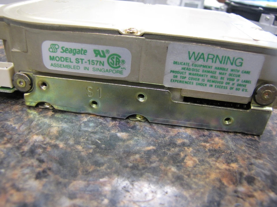 Vintage SEAGATE Model ST157N 49MB 3.5" SCSI1 SE Hard Drive HDD- No Spin- HG21 - Image 3 of 4